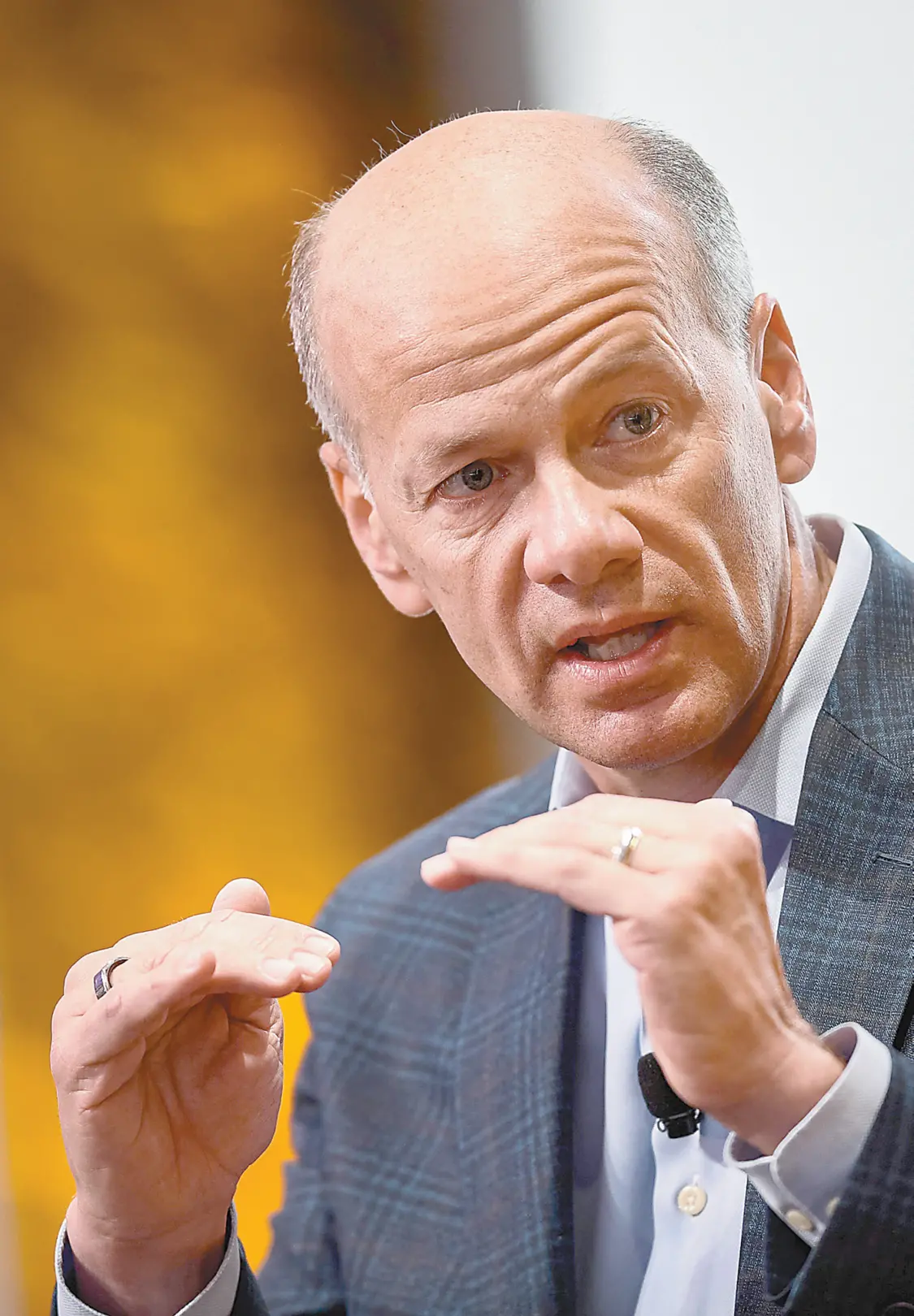 星歐娛樂：聚焦科技引來關注 提前套現受到質疑 矽穀銀行在他手中墜落